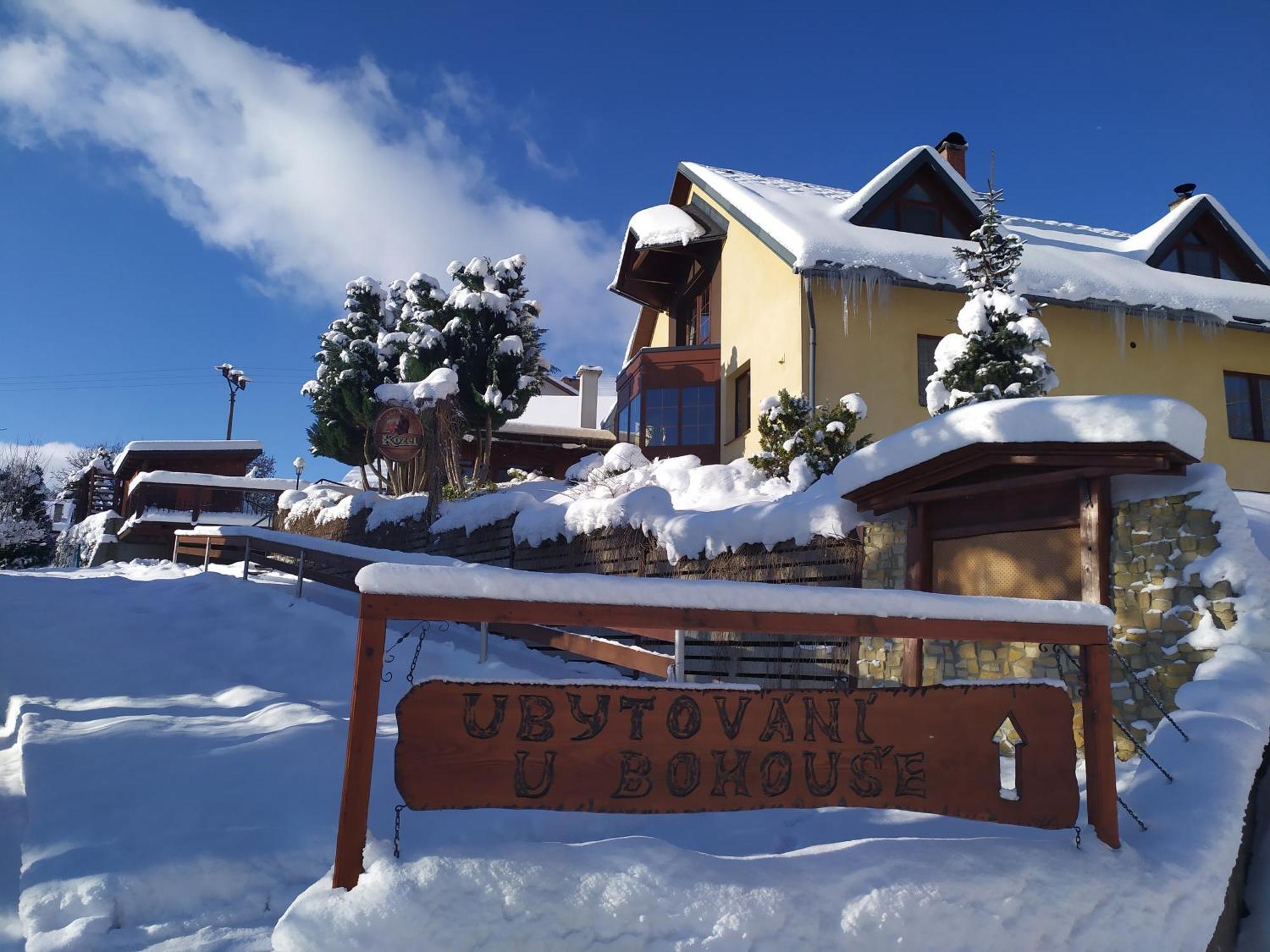 Ubytovani U Bohouse Jilemnice Exterior photo